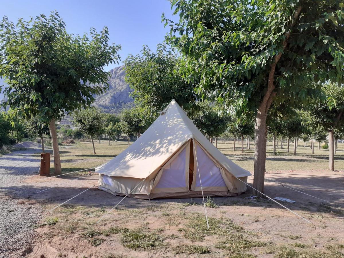 Camping Oliana Luaran gambar