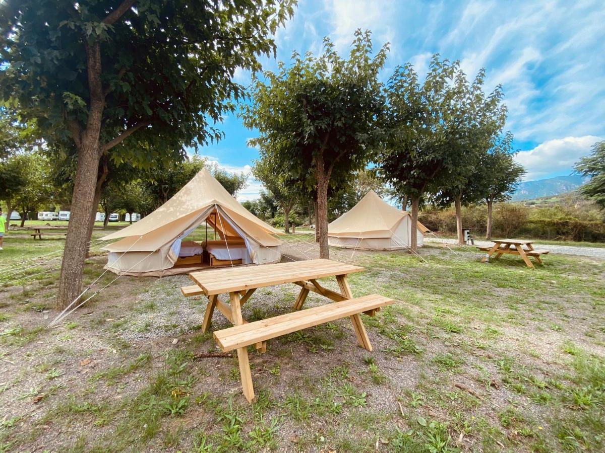 Camping Oliana Luaran gambar