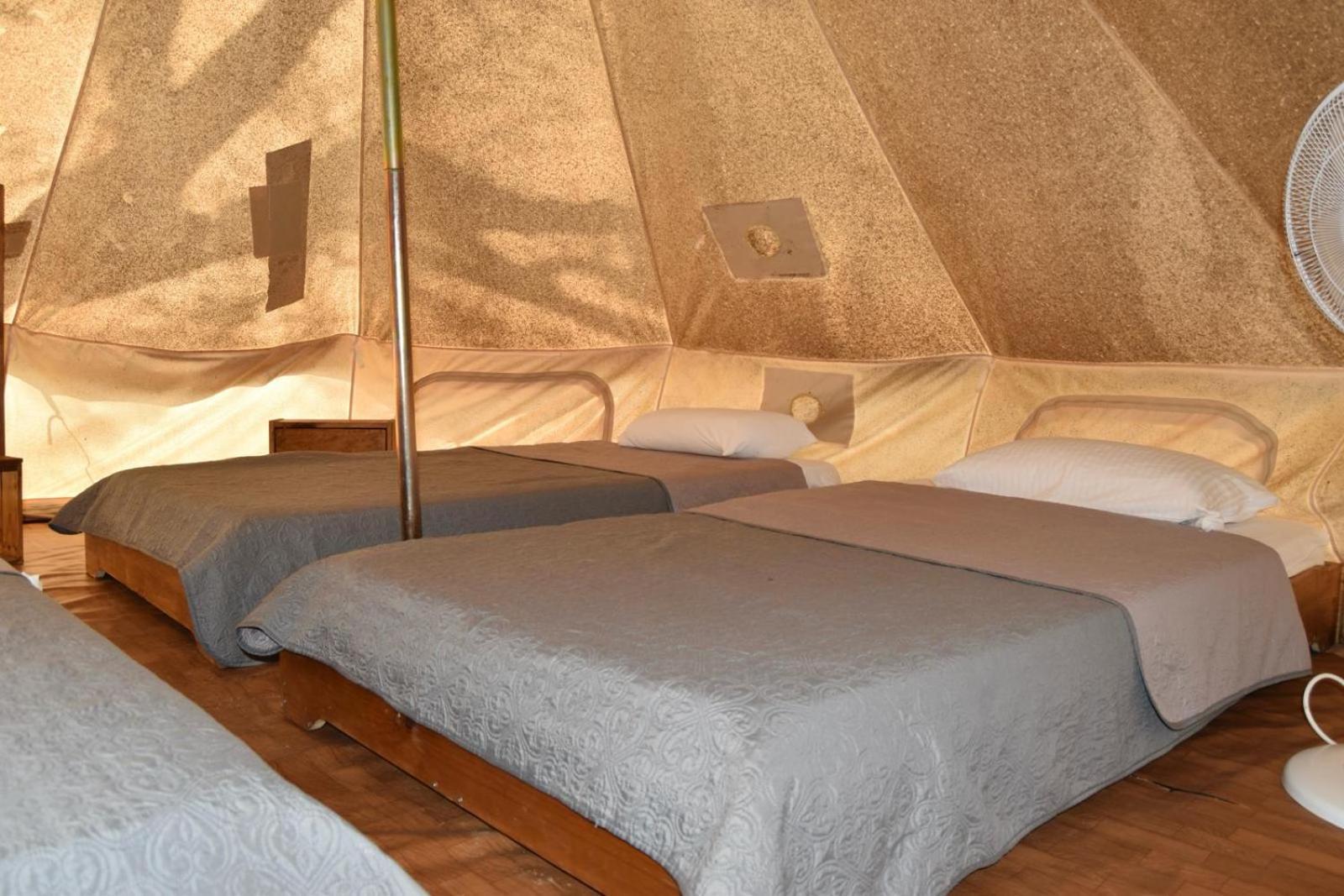 Camping Oliana Luaran gambar
