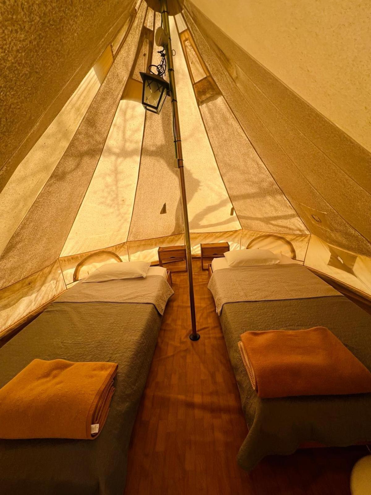 Camping Oliana Luaran gambar